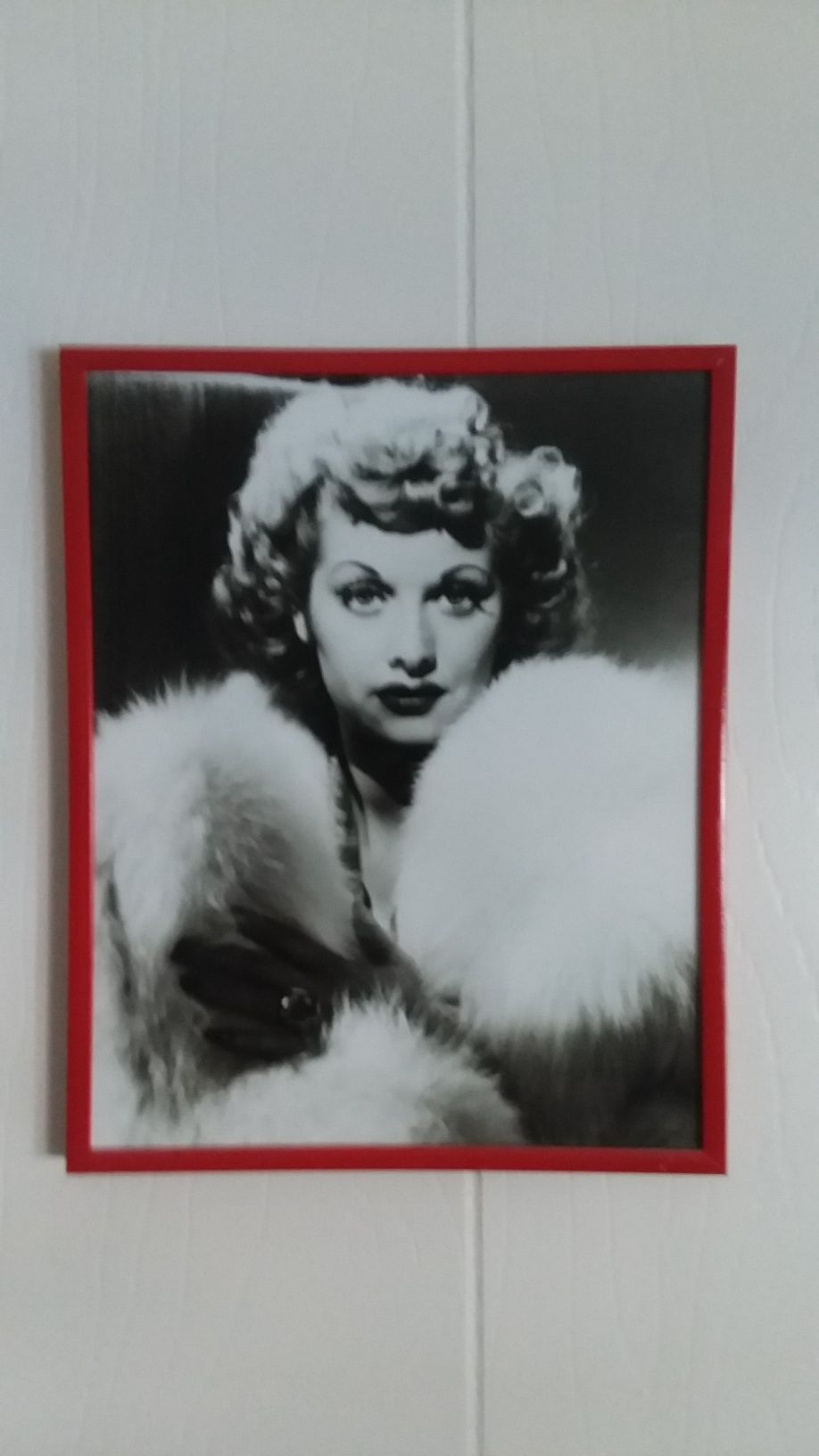 Lucille Ball 8 x 10 photo in metal and glass hanging frame