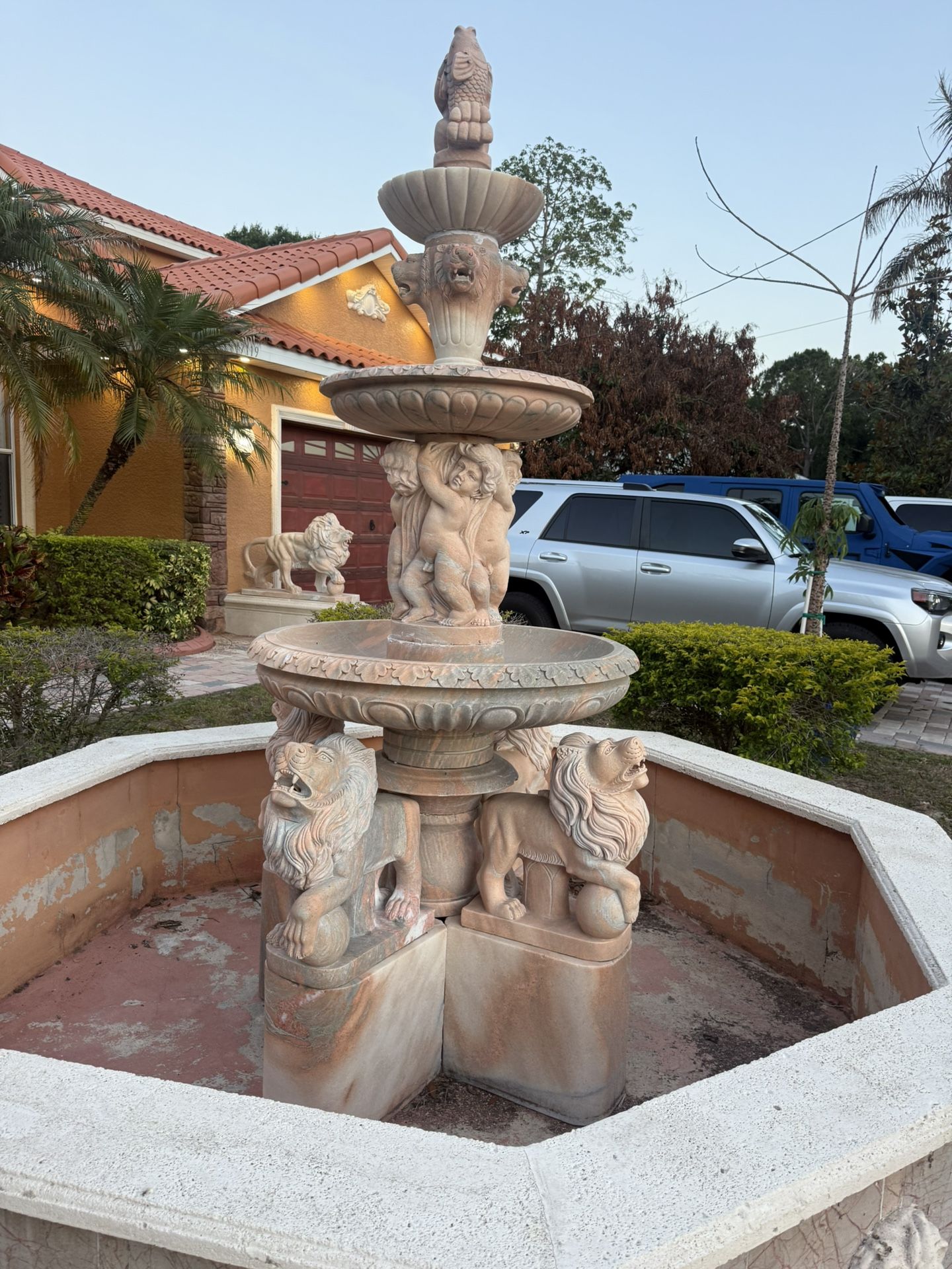 Lion Marble Fountain for Sale in Town 'n' Country, FL - OfferUp