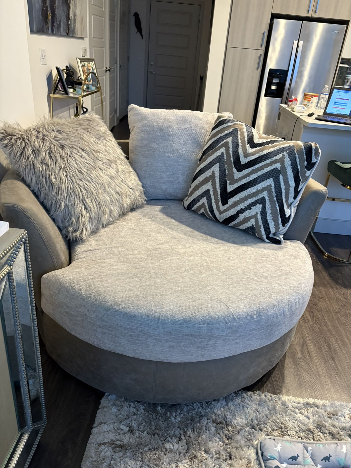 Swivel Chair-Beige