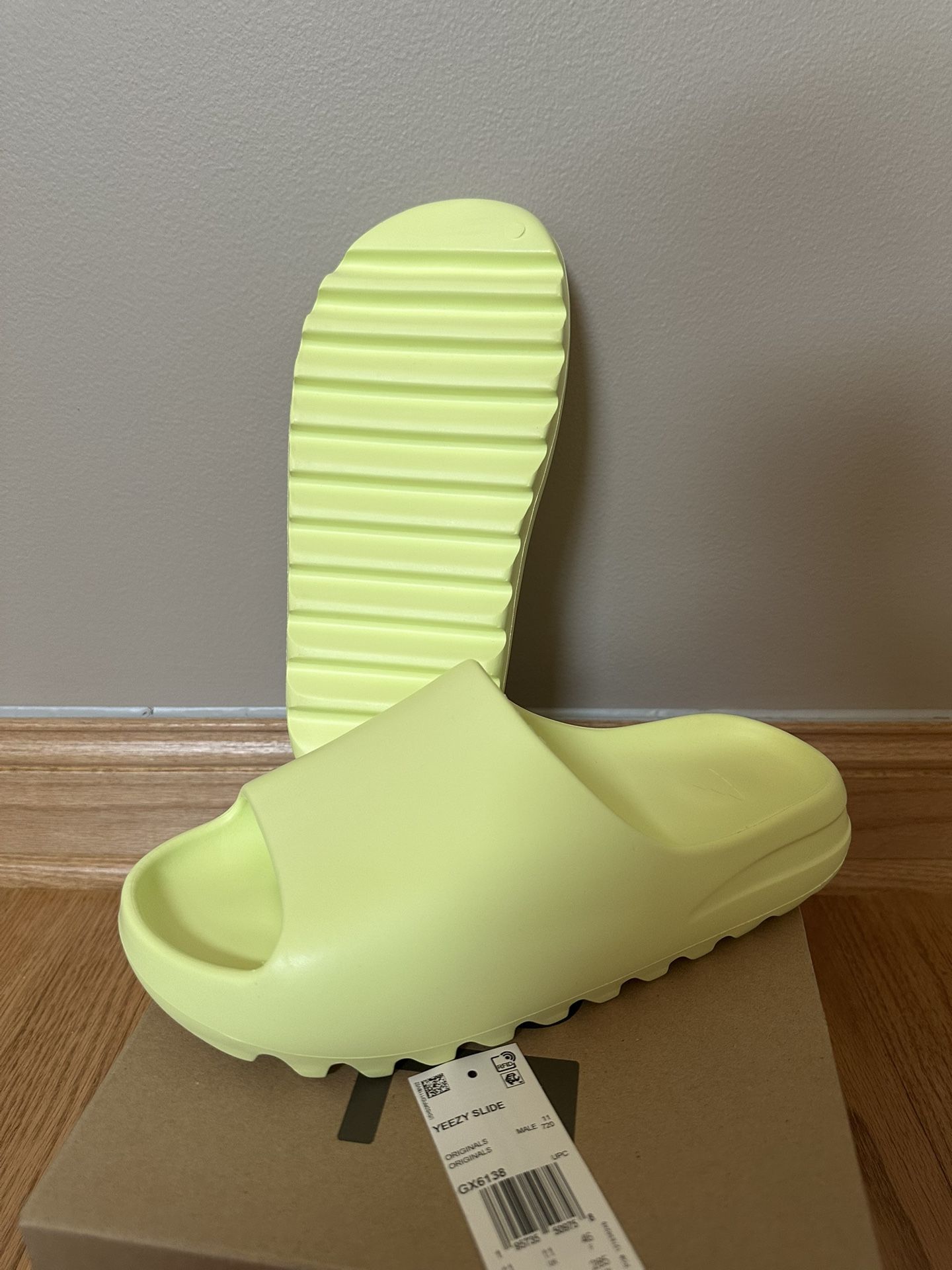 Yeezy Slides Green Glow 2021