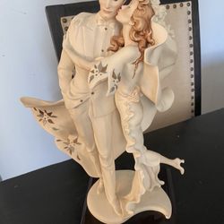 Florence Giuseppe The Kiss Figurine 