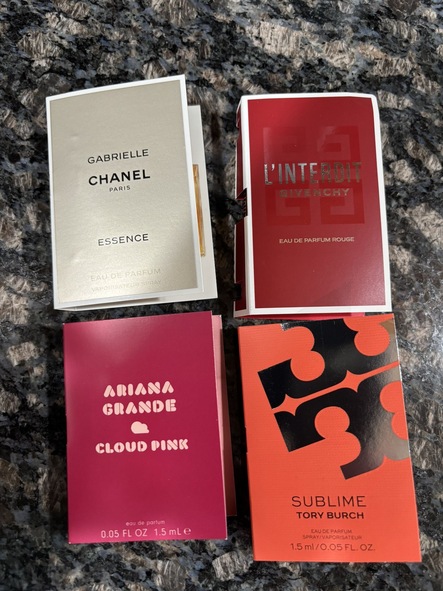 NEW SET OF 4 WOMENS PERFUME SAMPLES EAU DE PARFUM $5 For All!