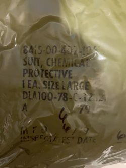 VINTAGE U.S. MILITARY CHEMICAL PROTECTIVE SUIT – SEALED – SIZE LARGE
