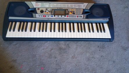 Yamaha PSR - 280. Full production keyboard