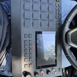Akai MPC Live 2