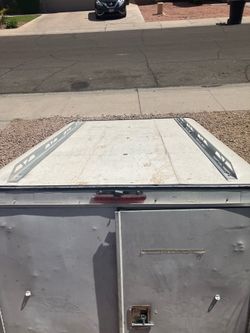 Camper shell