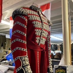 Buckingham palace Guard Tunic, Bearskin Hat, and Coldstream Tunic. Lot