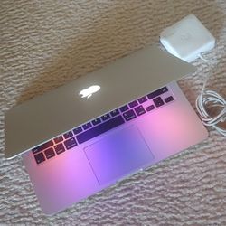 Apple MACBOOK PRO RETINA i7 Quad Core  15" UNLOCKED WORKING FINE 8GB  256SSD 
