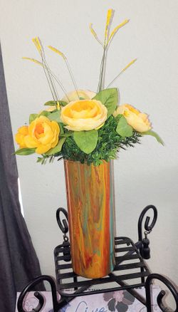 Sunset vase with silk flowers