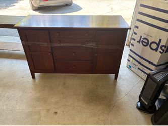 Dresser / Console