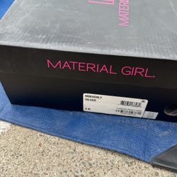 Material Girl 