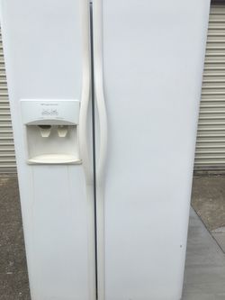 Frigidaire white refrigerator