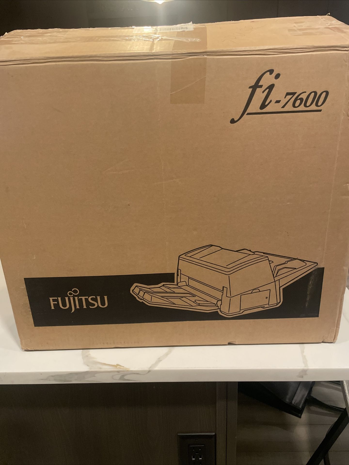 New-Open Box Fujitsu Fi-7600 Production Scanner 100 PPM 300 Page capacity