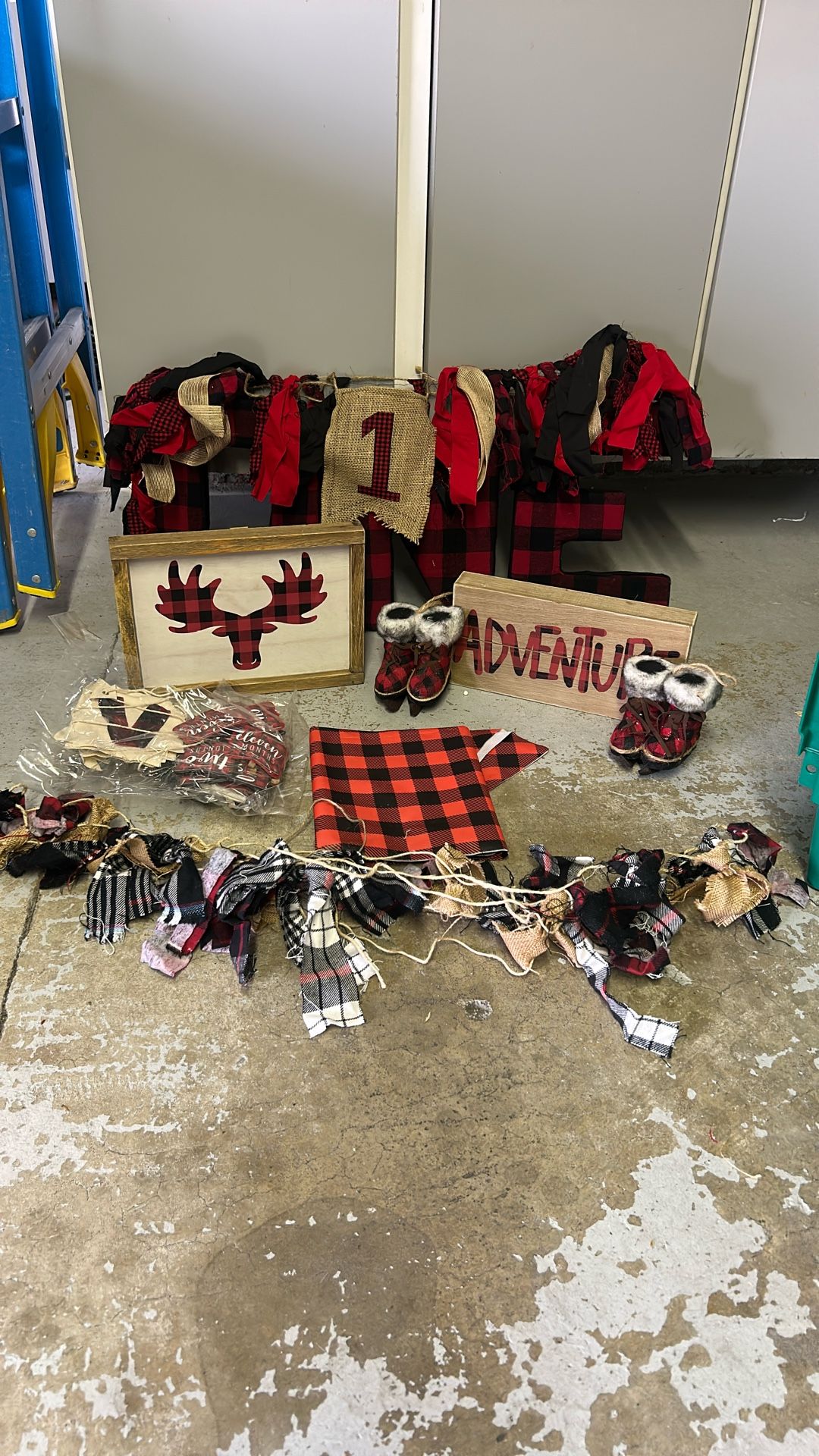 Lumberjack First B-Day Party Decorations 