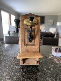 1893 Julius Andrae & Sons Magneto Phone