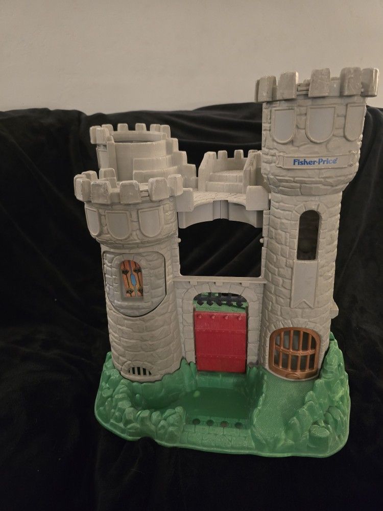 Vintage Toy Fisher Price Great Adventures Medieval Castle