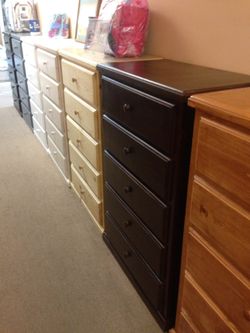 Pinewood Dresser