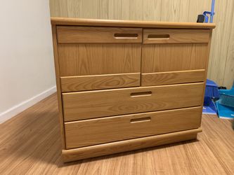 Thomasville Vintage Dresser/Drawers (Authentic Wood)