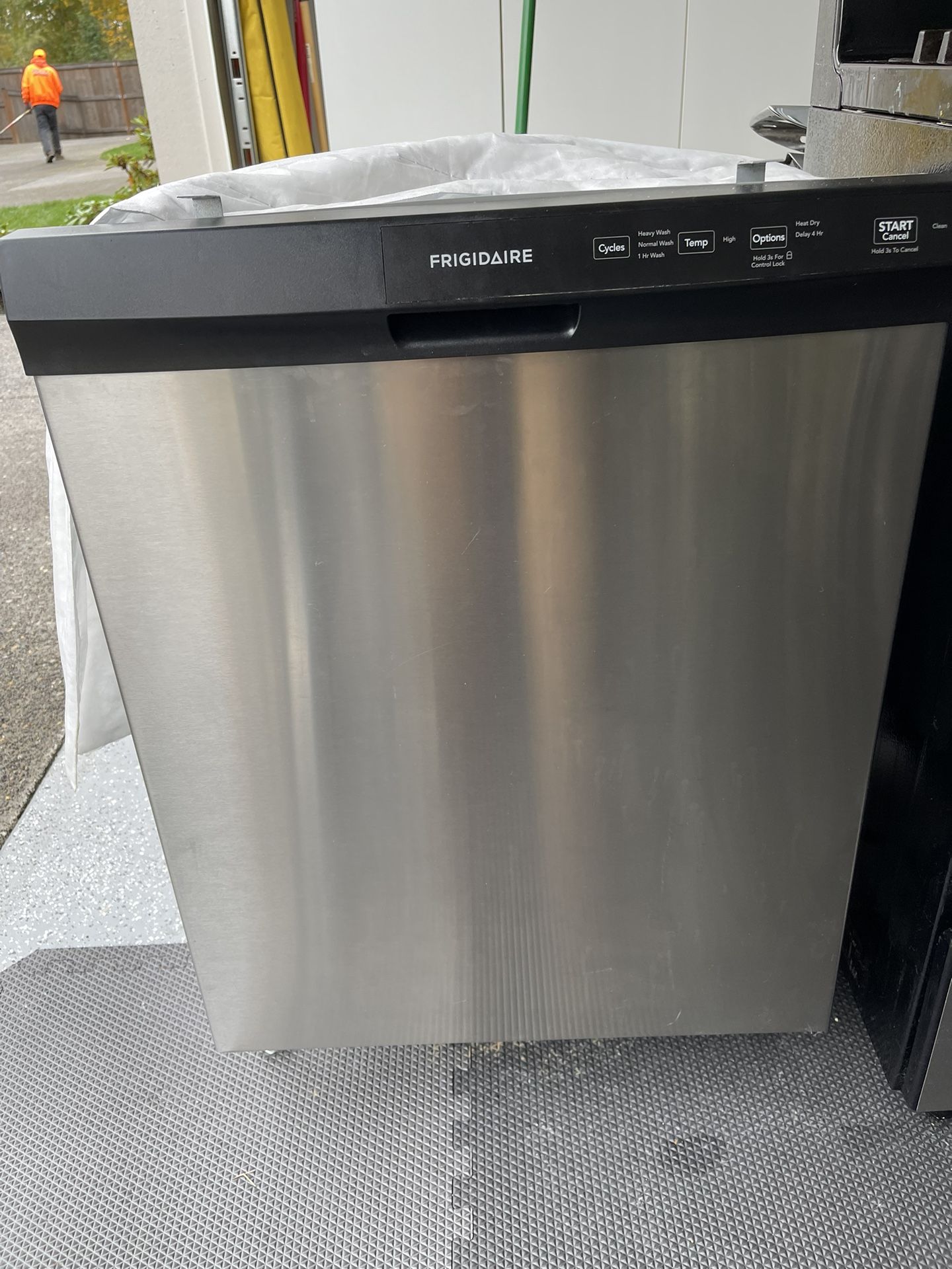 Frigidaire Dishwasher 