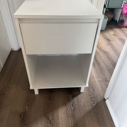 Bedside Table 