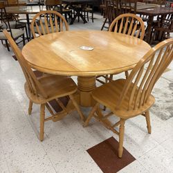 Round Light Wood Drop Leaf Dining Table & 4 Chairs