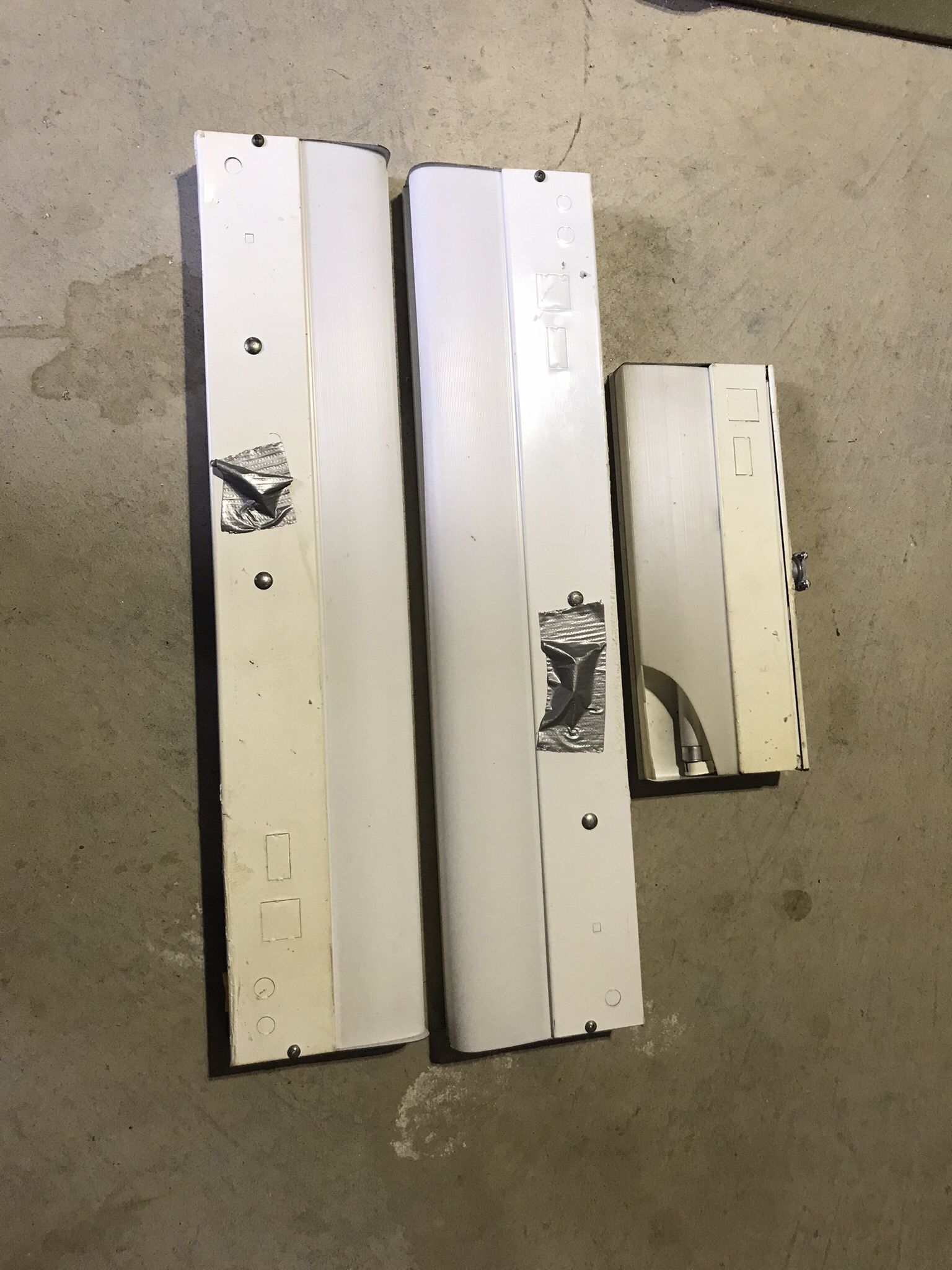 Under cabinet Lights