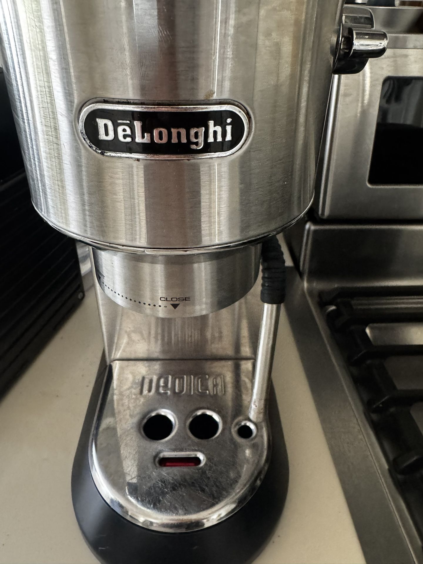 De Longhi Espresso Machine With Accessories