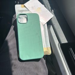 Pine Green iPhone 15 Plus Case.