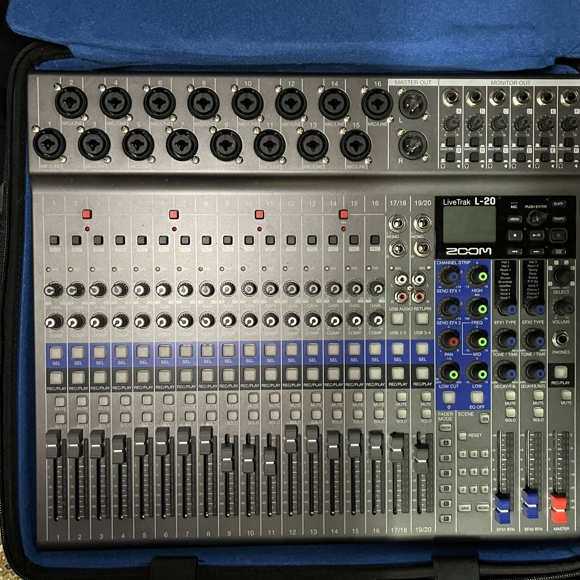 Zoom LiveTrak L-20 Digital Mixer/recorder