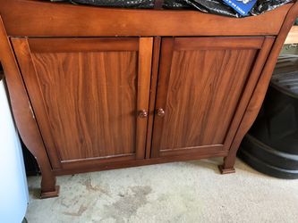 Crib and matching changing table