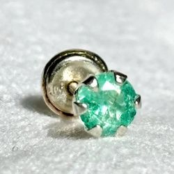 Genuine Colombian emerald SINGLE earring, silver 925, 5 mm diameter
