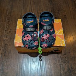 Crocs Naruto Itachi Size 9M