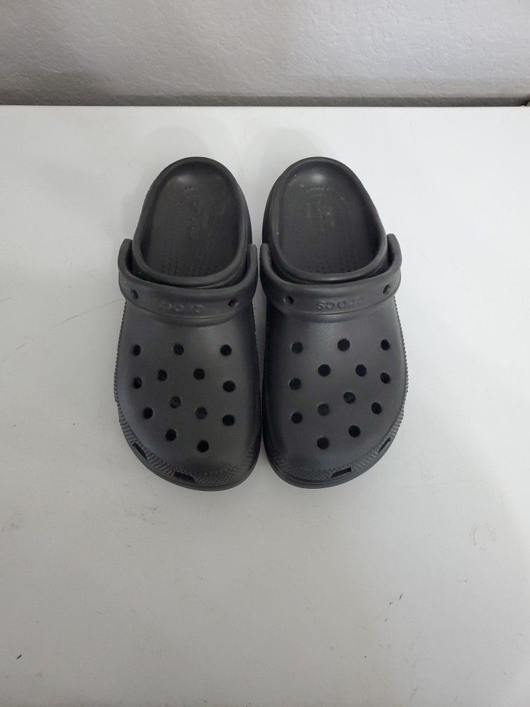 black crocs