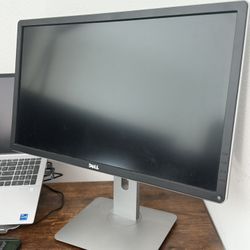 Dell Monitor - 24”