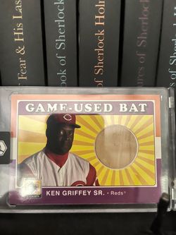Ken Griffey Sr. 2001 Upper Deck Decade #B-KG Game-Used Bat Relic Reds