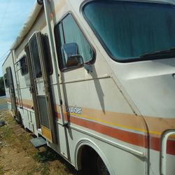 1989 Fleetwood Bounder- Must Go