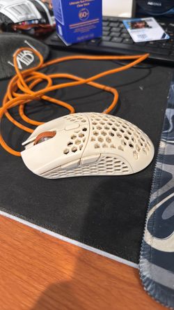Gaming mouse check description