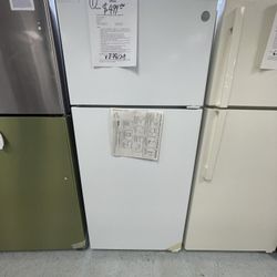 GE 16.6 cu. ft. Top Freezer Refrigerator in White, ENERGY STAR