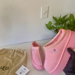 !NEW! UGG Women’s Tazz Love 25