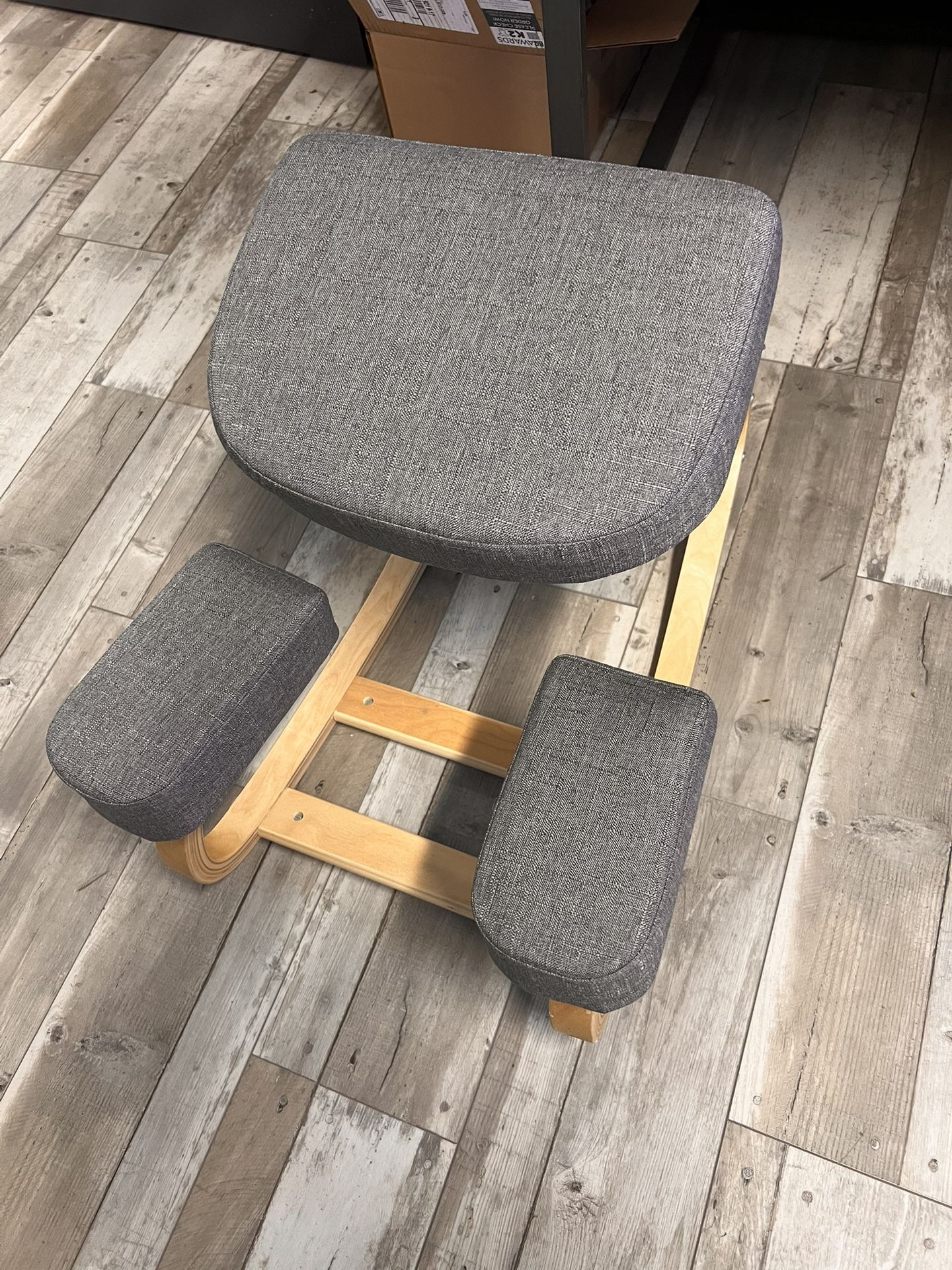 Ergonomic Kneeling Chair