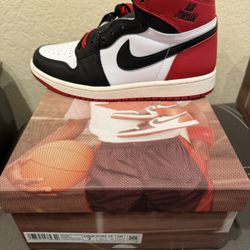 Jordan 1 Black Toe 