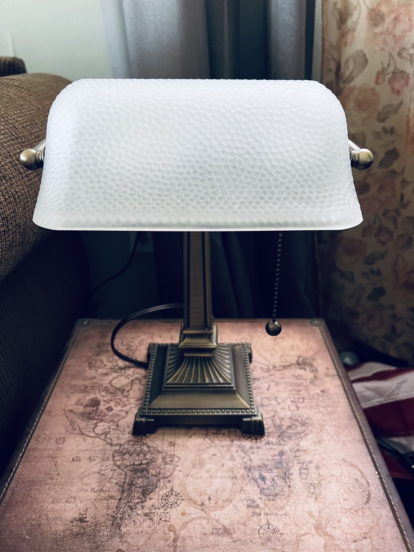 Gorgeous Vintage Bankers Lamp With Frosted Glass Shade See Details