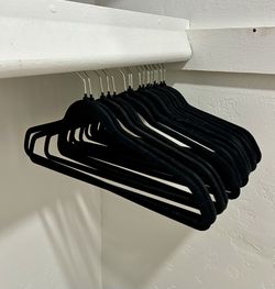 Black Velvet Hangers - Pack of 20 - Good Condition