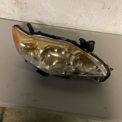 2013 TOYOTA COROLLA PASSENGER HEADLIGHT ASSEMBLY