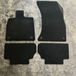 NEW - Audi Q5 Floor Mats