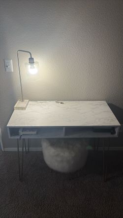 Make Up Vanity / Desk