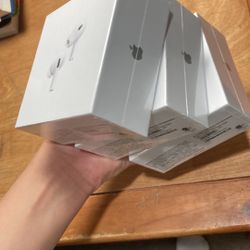 Apple AirPods Pro 2nd Generation Gen 2 3 bulk AirPods with Magsafe USB-C Free Shipping And ANC