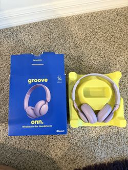 On Wireless On Ear Headphones 