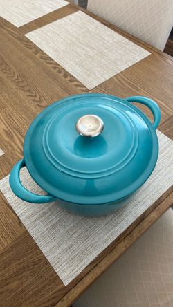 Turquoise 7 quart Tramontina cast iron Dutch oven