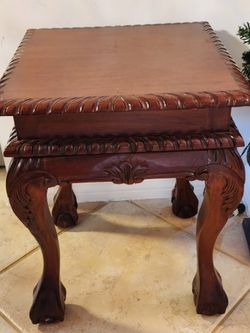 Small Solid Wood End Table In Good Condition No Scratches.